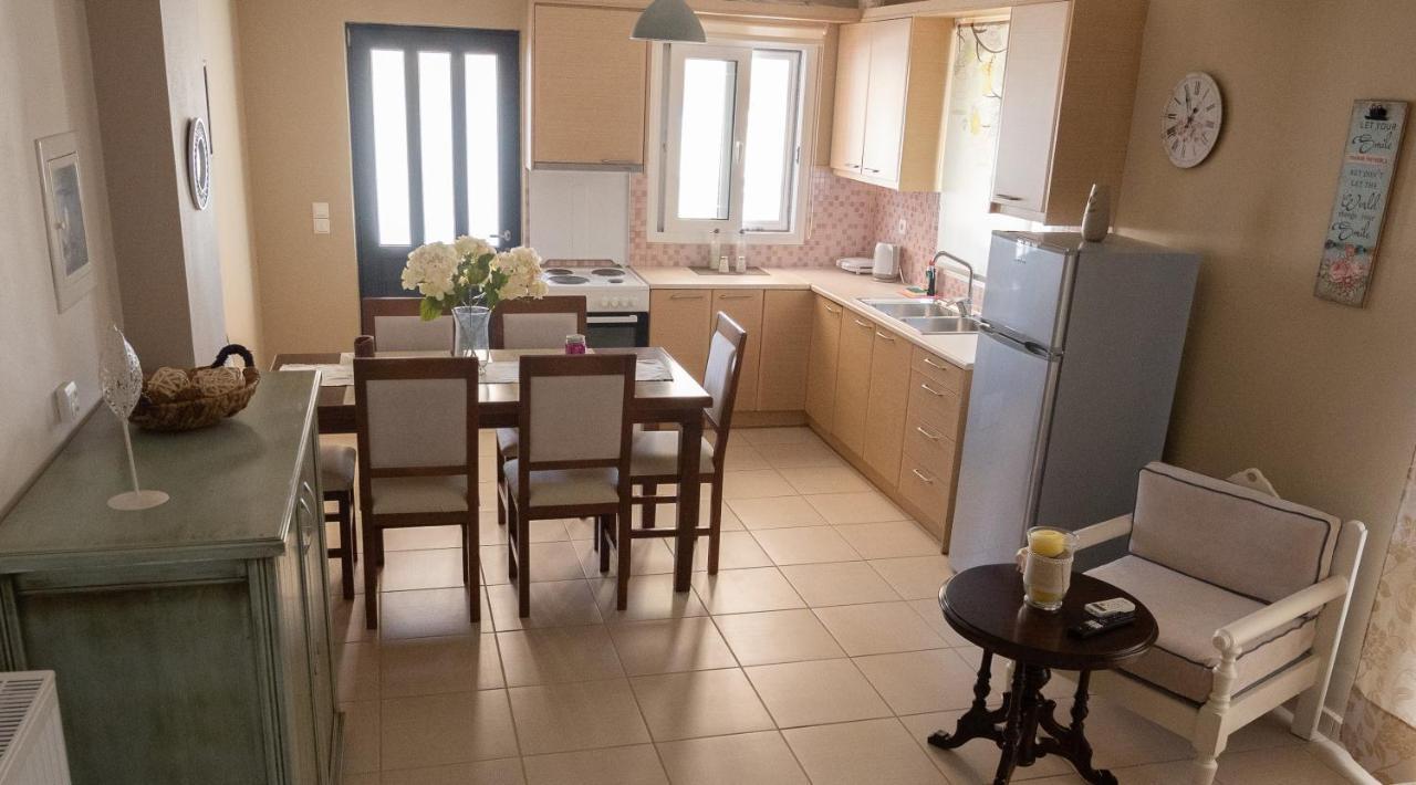 John&Effie'S Studio Λυγιά Εξωτερικό φωτογραφία